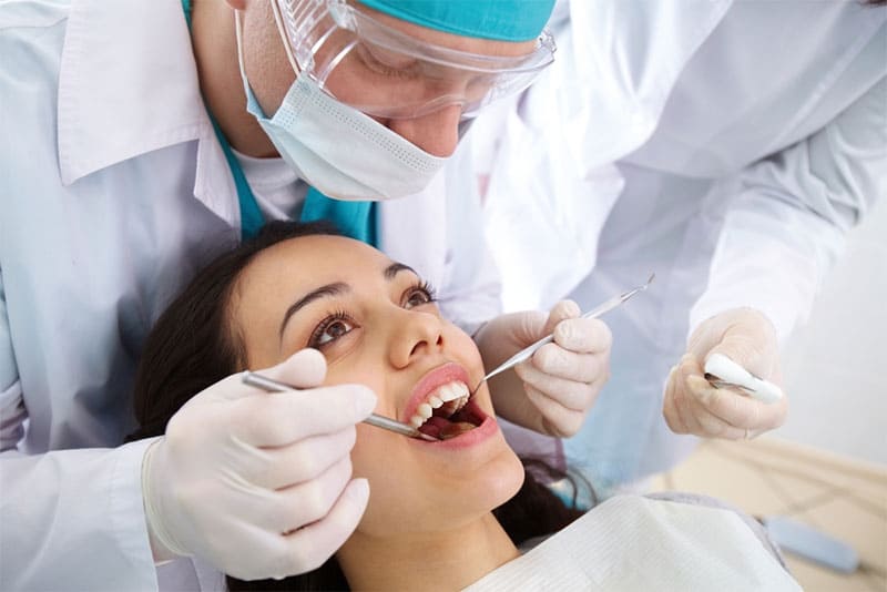 دندانپزشک بعد از کشیدن دندان چه اقداماتی انجام می دهد؟